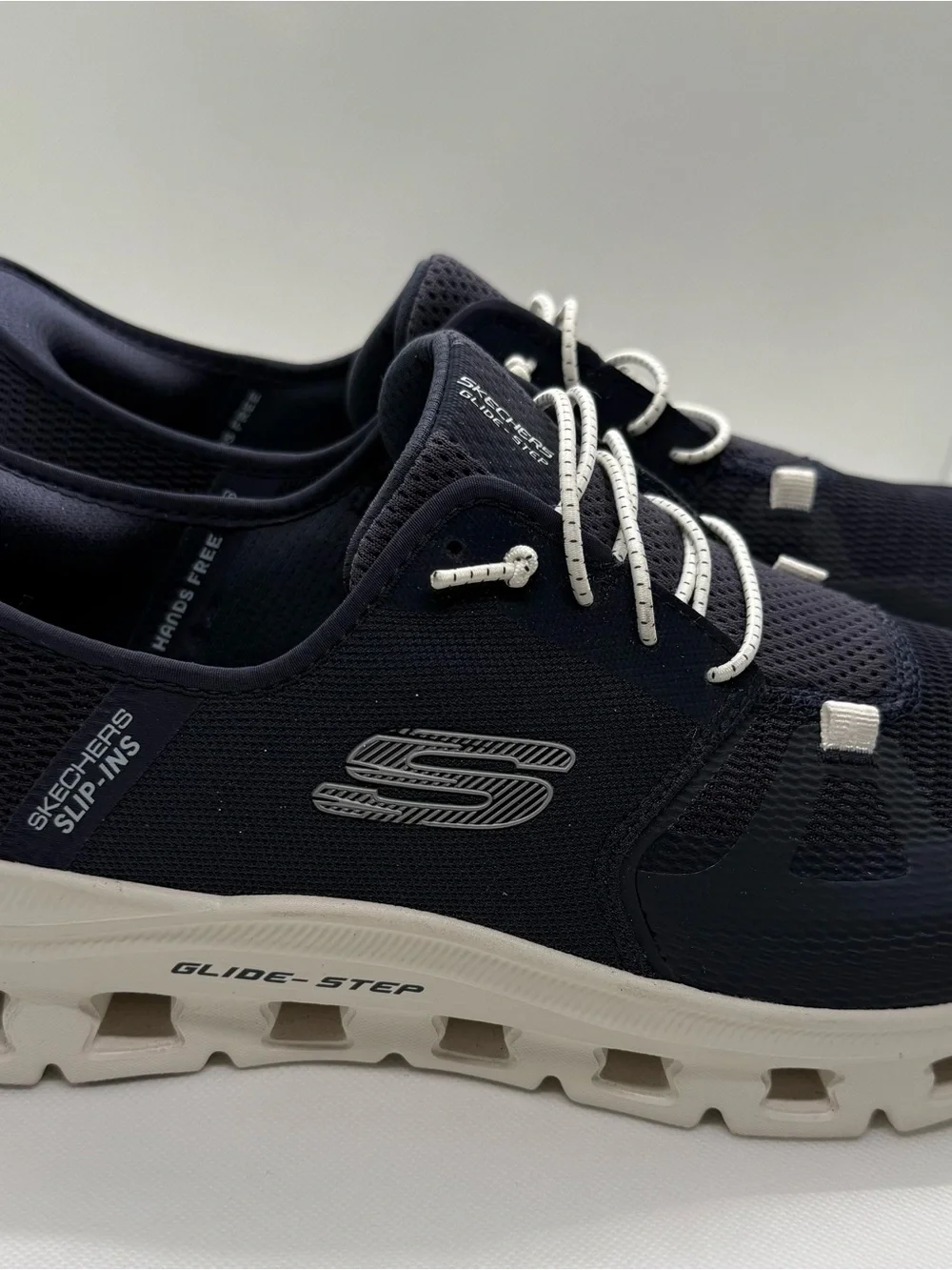 Skechers Men’s Glide-Step Slip-In Sneakers - Navy & White